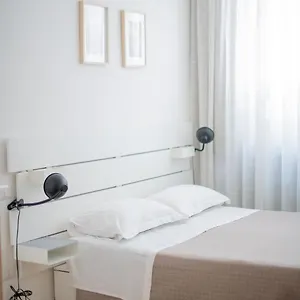 Dall Arca Smart Flat - Station Checkpoint Apartament